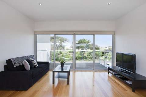 Four Kings Apartment - Deluxe 2br #3 - Accommodation Batemans Bay 1