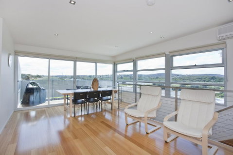 Four Kings Apartment - Deluxe 2br #3 - Accommodation Batemans Bay 2