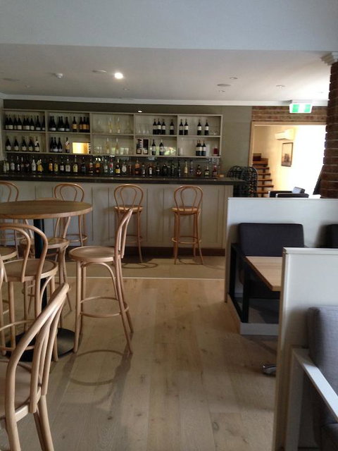 Francis Phillip Motor Inn And The Lodge - Accommodation Batemans Bay 3