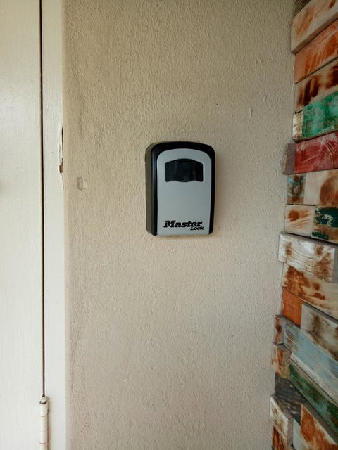 FUNKY COTTAGE - Accommodation Batemans Bay 3