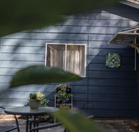 Funky Flat on Acreage - Accommodation Batemans Bay