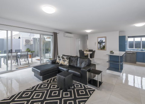 FV4006 Apartments - Accommodation Batemans Bay 0