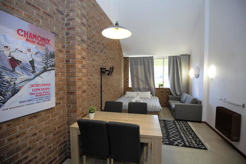 Gables 11 On Clyde Street - Accommodation Batemans Bay 3