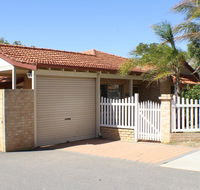Geraldton Luxury Retreat 2 - Accommodation Batemans Bay