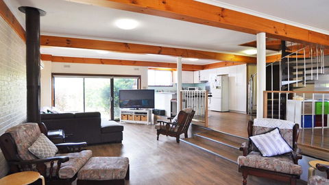 GETAWAY ON GARDEN - FREE WIFI - PET FRIENDLY (OUTSIDE ONLY) - Accommodation Batemans Bay 2