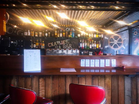 Gladstone Backpackers - Accommodation Batemans Bay 2