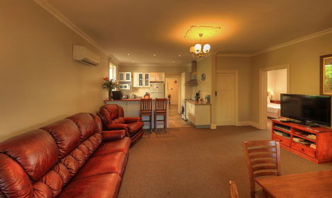 Grace's Spa Cottage - Accommodation Batemans Bay 1