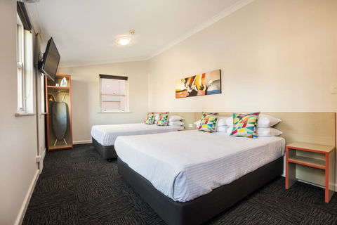 Granville Hotel - Accommodation Batemans Bay 1