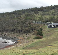 Hamptons on the Bay - Accommodation Batemans Bay
