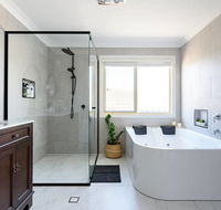 Hamptons Waterfront Getaway - Accommodation Batemans Bay