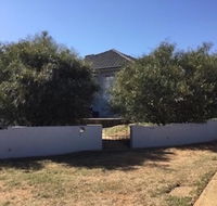 Hendersons Houses - Accommodation Batemans Bay