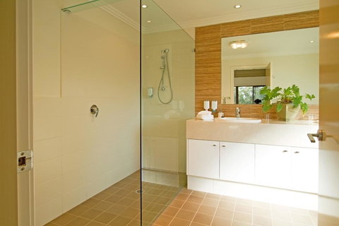 Hermitage Lodge - Accommodation Batemans Bay 2