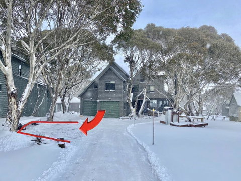 Hetos Hut - Accommodation Batemans Bay 2