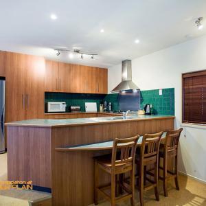 High Plains Drifter - Accommodation Batemans Bay 2