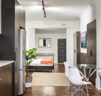 High-End Studio Near Parks Theatres and Dining - Accommodation Batemans Bay