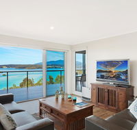 Hillcrest Views of Wagonga - Accommodation Batemans Bay