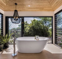 Hilltop Hideaway Luxury Style - Accommodation Batemans Bay