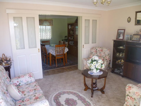 Hillview B & B Forbes - Accommodation Batemans Bay 0
