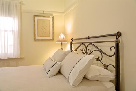 Holistic Haven - Accommodation Batemans Bay 3