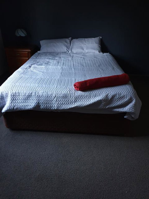 Home Away From Home - Accommodation Batemans Bay 0