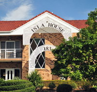 Isla House Greenslopes - Accommodation Batemans Bay