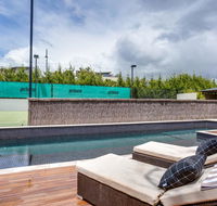 Kalina Retreat resort style tennis  pool - Accommodation Batemans Bay