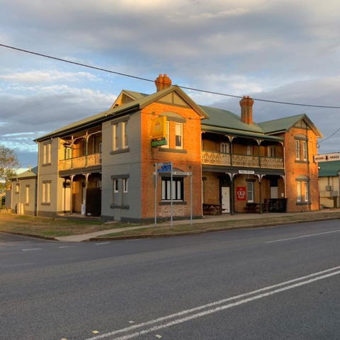 Kellys Top Pub - Accommodation Batemans Bay 3