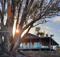 Kestrel Nest EcoHut - Accommodation Batemans Bay