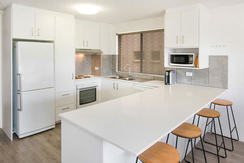 Kings Beach Ocean Front Views Private Balcony Overlooking Kings Beach - Accommodation Batemans Bay 2