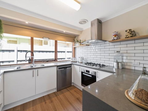 KO's Hideaway - Accommodation Batemans Bay 0