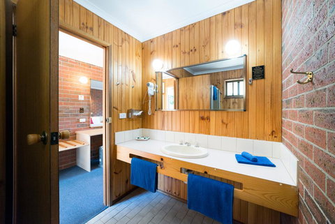 Kookaburra Motor Lodge - Accommodation Batemans Bay 1