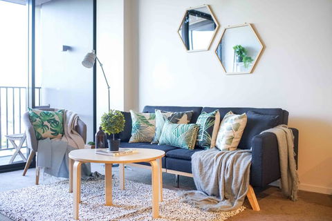 KOZYGURU BRISBANE CITY HIGHRISE 1BED APT SPIRE QBN550-2501 - Accommodation Batemans Bay 2