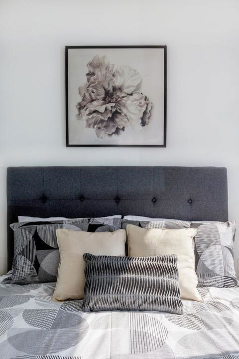 KOZYGURU FORTITUDE VALLEY AMAZING VIEW 2BED APT + FREE PARKING QFV010 - Accommodation Batemans Bay 3