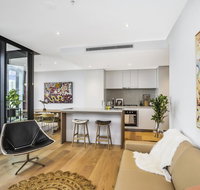 KOZYGURU FORTITUDE VALLEY DESIGNER GRADE 2 BED APT FREE PARKING QFV179-1401 - Accommodation Batemans Bay