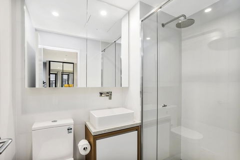 KOZYGURU FORTITUDE VALLEY DESIGNER GRADE 2 BED APT FREE PARKING QFV179-1401 - Accommodation Batemans Bay 2