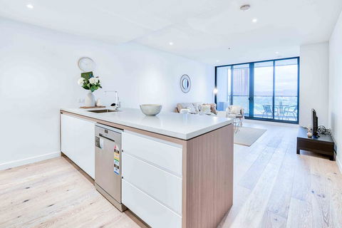 KOZYGURU FORTITUDE VALLEY HIGH LEVEL 2 BED APT + FREE PARKING QFV179-2612 - Accommodation Batemans Bay 1