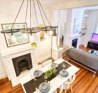 KOZYGURU Surry Hill 3 Bed Terrace Walk to Central Station - Accommodation Batemans Bay