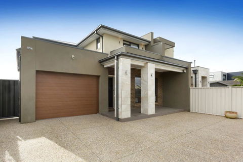 LA DOLCE VITA RETREAT - RYE - Accommodation Batemans Bay 0