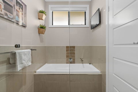 La Sienna - Accommodation Batemans Bay 1