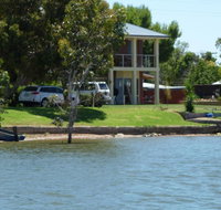 Lake Boga Waterfront Holiday House - Accommodation Batemans Bay