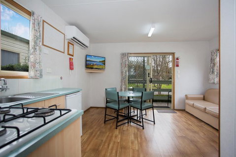 Lake Hamilton Motor Village And Caravan Park - Accommodation Batemans Bay 1