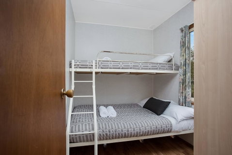 Lake Hamilton Motor Village And Caravan Park - Accommodation Batemans Bay 2