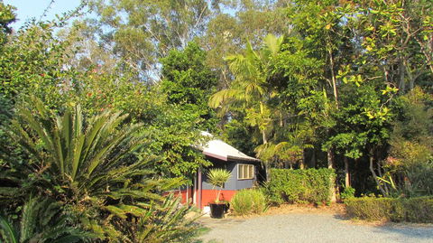Lake Russell Lakeside Retreat - Accommodation Batemans Bay 1