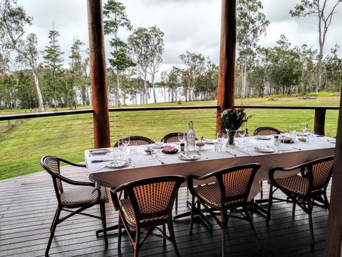 Lake Tinaroo Waterfrontage - Accommodation Batemans Bay 1