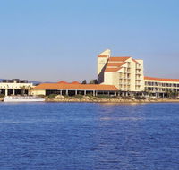 Lakes Hotel - Accommodation Batemans Bay