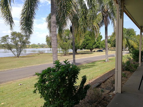 Lakeside Lodge Motel - Accommodation Batemans Bay 0