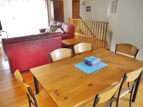 LAKESIDE2 - Accommodation Batemans Bay 3