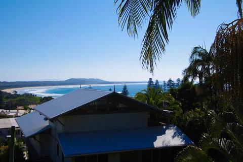 LaMaison De Shines, 13 Dulconghi Street - Accommodation Batemans Bay 0