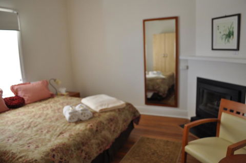 Lambert Estate Retreat - Accommodation Batemans Bay 3