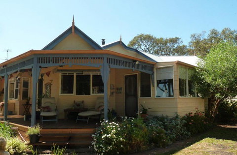 Lilys By The Lake - Raymond Island Accommodation - Accommodation Batemans Bay 1